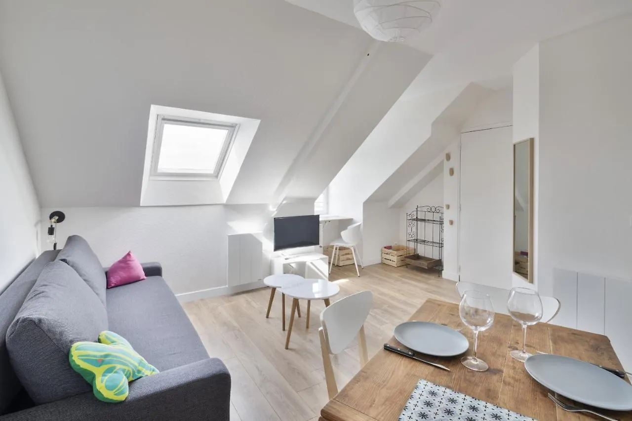 Timabro Apartment Cancale 0*,